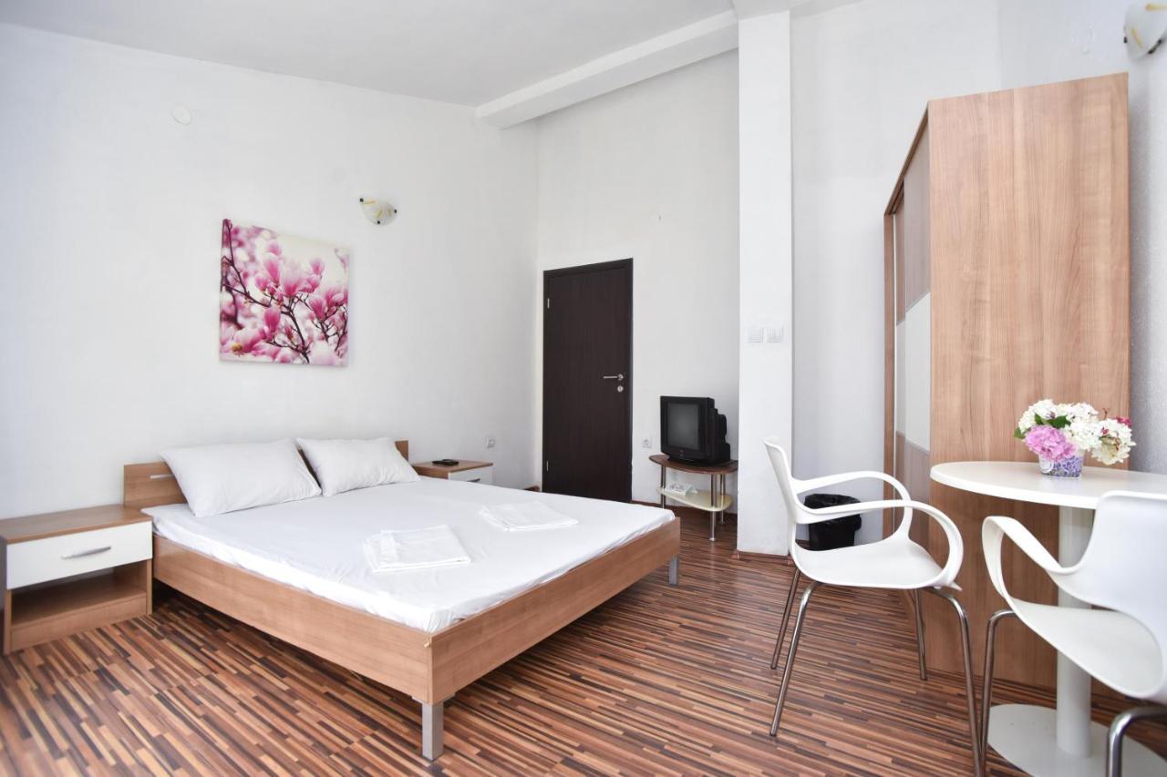 Apartments Bjelanovic 布德瓦 外观 照片